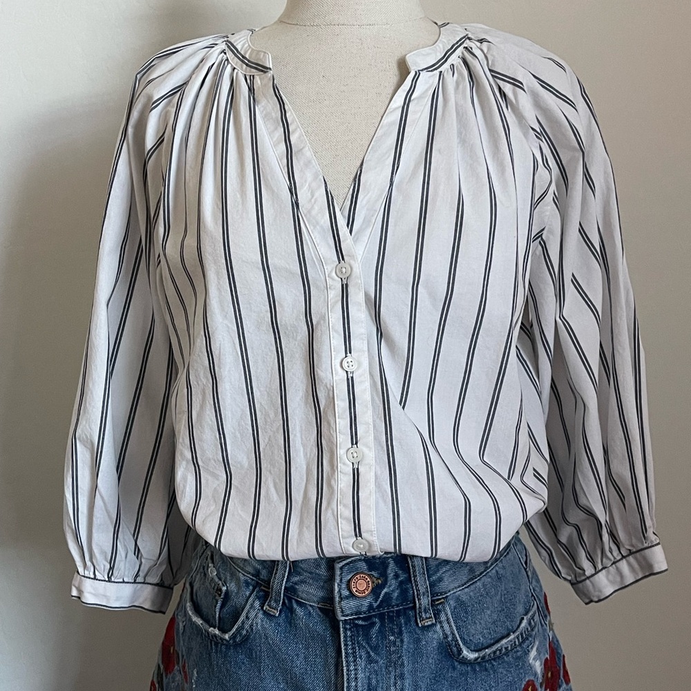Levi's White and Black Striped Button Down Shirt